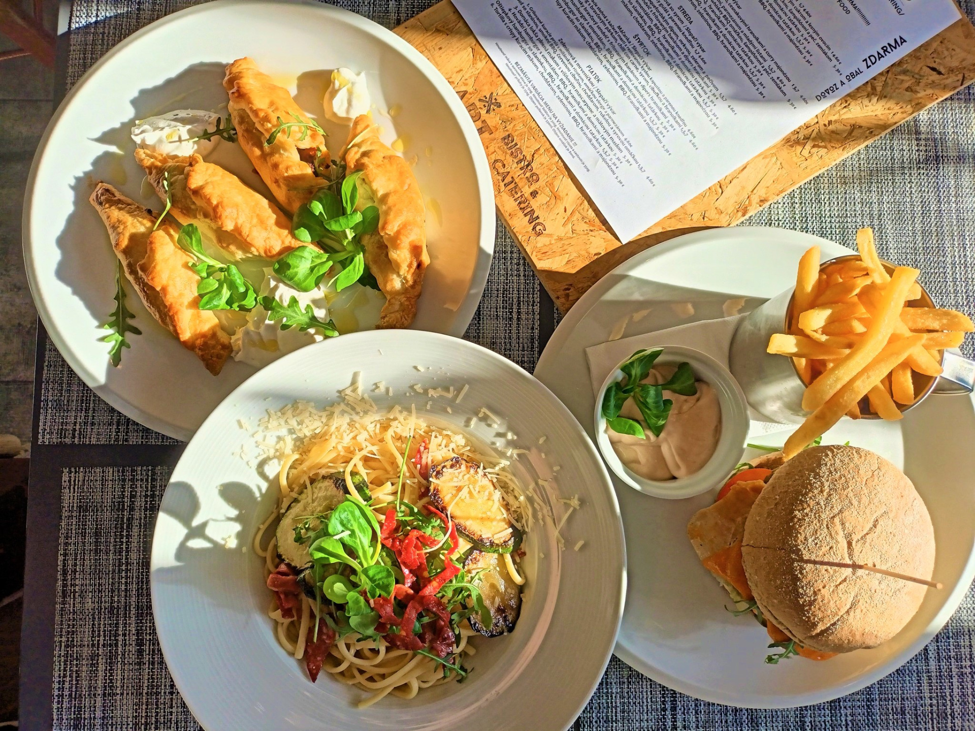 Obedové menu artbistrocatering.sk